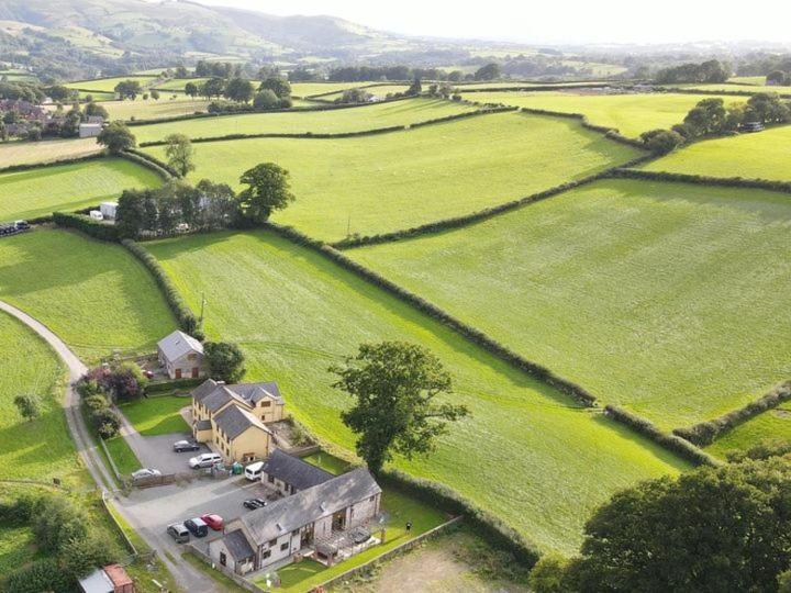 Gwilym'S Stable Apartment Builth Wells Exterior photo